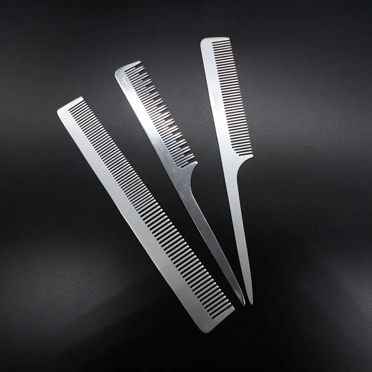 Flat metal comb