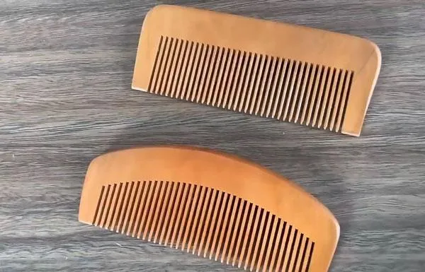 Wooden comb
