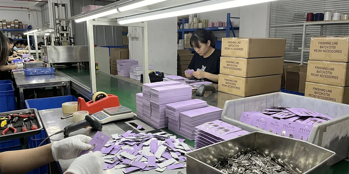 Hair Clip Packaging and Global Shipping